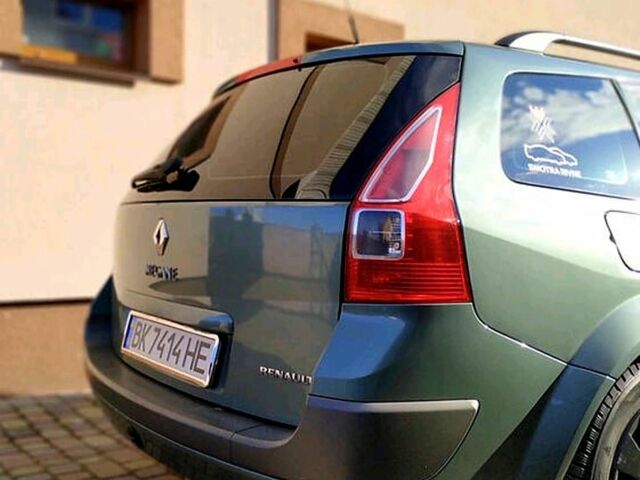 Зеленый Рено Меган, объемом двигателя 1.6 л и пробегом 200 тыс. км за 5350 $, фото 9 на Automoto.ua