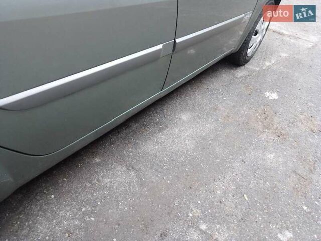 Зеленый Рено Меган, объемом двигателя 1.6 л и пробегом 245 тыс. км за 5200 $, фото 5 на Automoto.ua