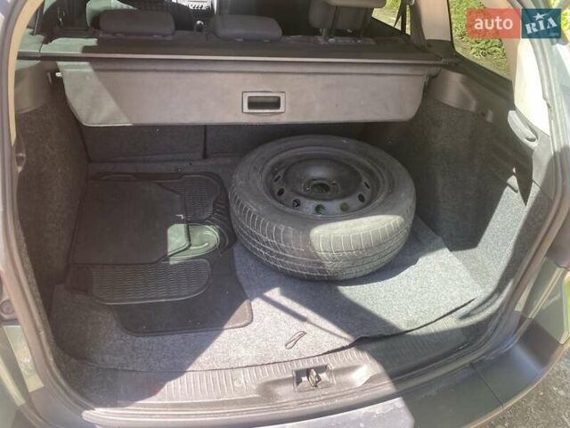 Зелений Рено Меган, об'ємом двигуна 1.4 л та пробігом 287 тис. км за 4650 $, фото 10 на Automoto.ua