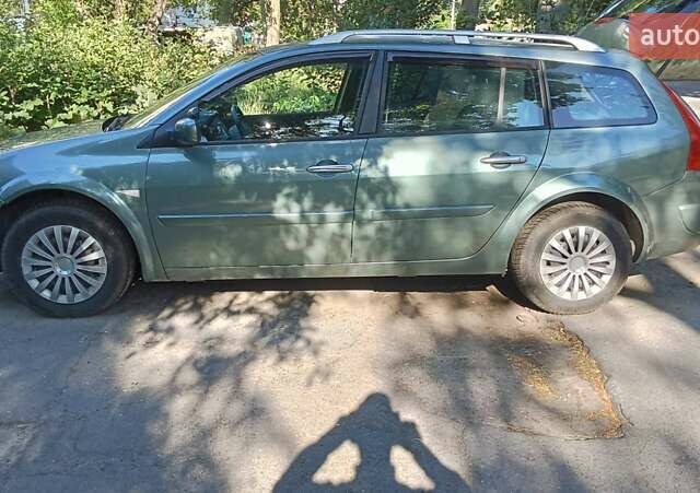 Зеленый Рено Меган, объемом двигателя 1.6 л и пробегом 183 тыс. км за 5700 $, фото 8 на Automoto.ua