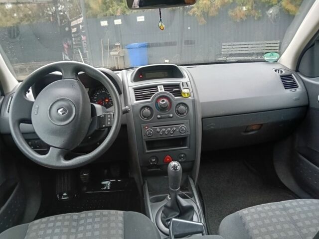 Рено Меган 2007 в Владимир-Волынский на Automoto.ua Зеленый Рено Меган, объемом двигателя 1.6 л и пробегом 232 тыс. км за 4500 $, фото 23 на Automoto.ua