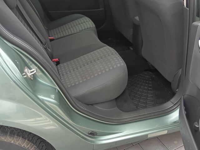 Зелений Рено Меган, об'ємом двигуна 1.6 л та пробігом 170 тис. км за 5100 $, фото 9 на Automoto.ua