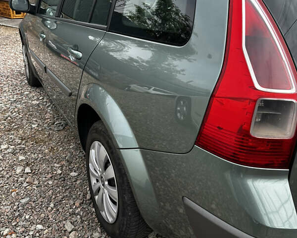 Зеленый Рено Меган, объемом двигателя 1.6 л и пробегом 121 тыс. км за 5700 $, фото 3 на Automoto.ua