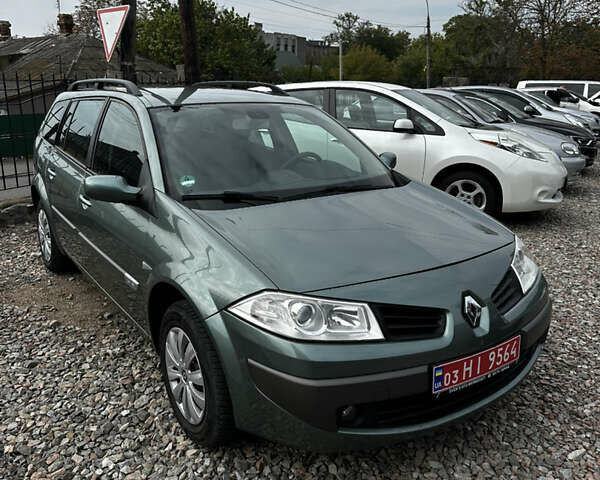 Зеленый Рено Меган, объемом двигателя 1.6 л и пробегом 121 тыс. км за 5700 $, фото 2 на Automoto.ua