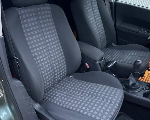 Зелений Рено Меган, об'ємом двигуна 1.6 л та пробігом 231 тис. км за 4700 $, фото 23 на Automoto.ua