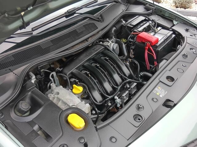 Зелений Рено Меган, об'ємом двигуна 1.6 л та пробігом 170 тис. км за 5100 $, фото 10 на Automoto.ua