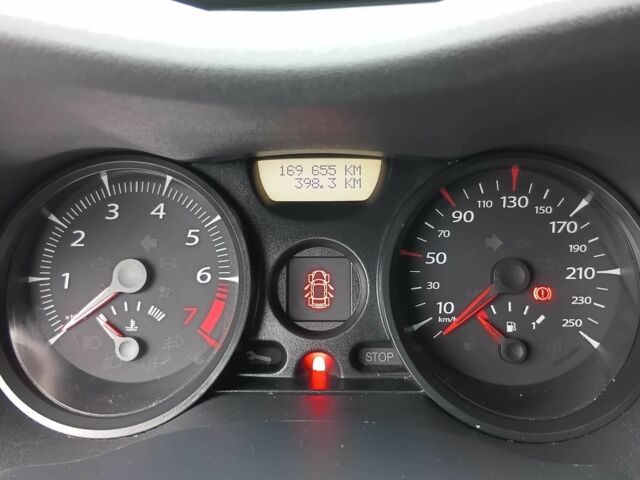 Зелений Рено Меган, об'ємом двигуна 1.6 л та пробігом 170 тис. км за 5100 $, фото 11 на Automoto.ua