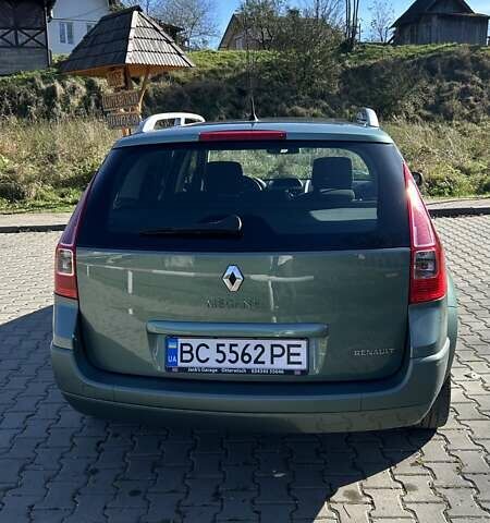 Зеленый Рено Меган, объемом двигателя 0 л и пробегом 205 тыс. км за 6000 $, фото 5 на Automoto.ua