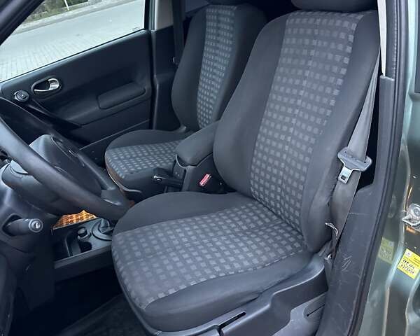 Зелений Рено Меган, об'ємом двигуна 1.6 л та пробігом 231 тис. км за 4700 $, фото 19 на Automoto.ua