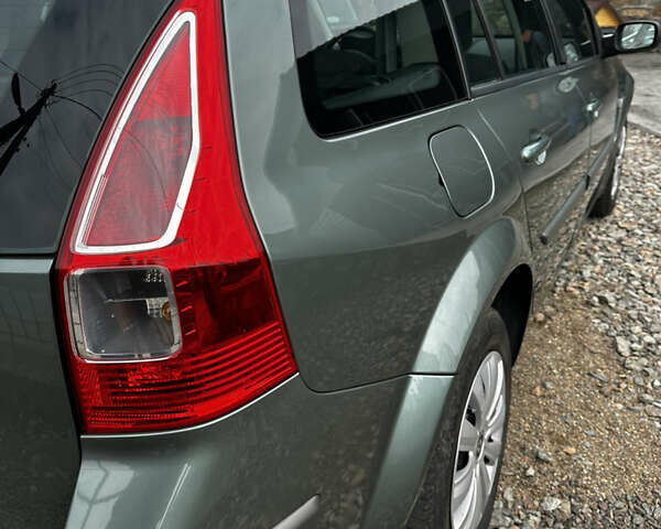 Зеленый Рено Меган, объемом двигателя 1.6 л и пробегом 121 тыс. км за 5700 $, фото 4 на Automoto.ua