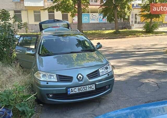 Зеленый Рено Меган, объемом двигателя 1.6 л и пробегом 183 тыс. км за 5700 $, фото 7 на Automoto.ua