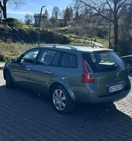 Зеленый Рено Меган, объемом двигателя 0 л и пробегом 205 тыс. км за 6000 $, фото 4 на Automoto.ua