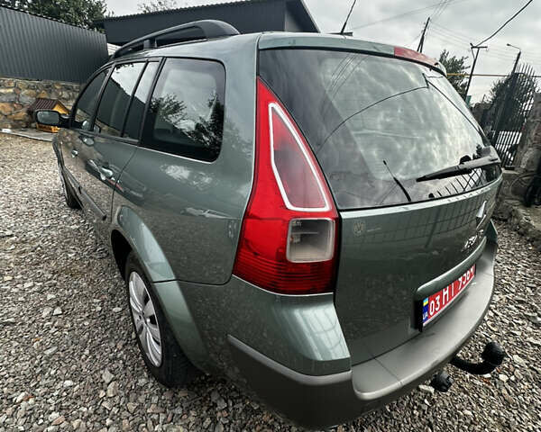Зеленый Рено Меган, объемом двигателя 1.6 л и пробегом 121 тыс. км за 5700 $, фото 6 на Automoto.ua