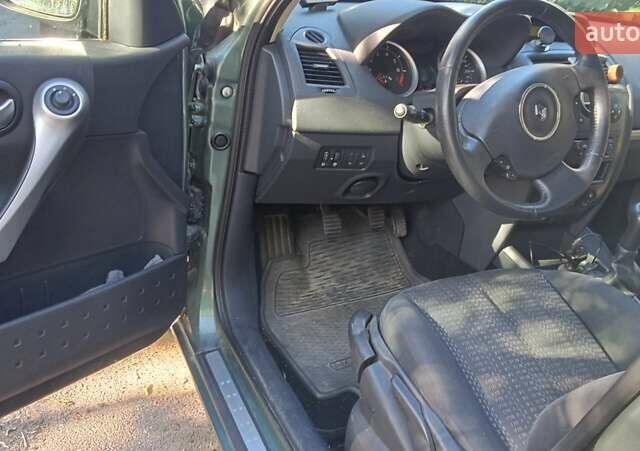 Зеленый Рено Меган, объемом двигателя 1.6 л и пробегом 183 тыс. км за 5700 $, фото 32 на Automoto.ua