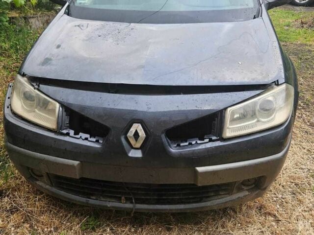 Зелений Рено Меган, об'ємом двигуна 1.9 л та пробігом 300 тис. км за 30000 $, фото 1 на Automoto.ua