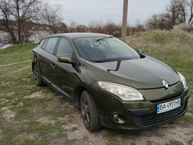 Зелений Рено Меган, об'ємом двигуна 1.6 л та пробігом 215 тис. км за 6500 $, фото 2 на Automoto.ua