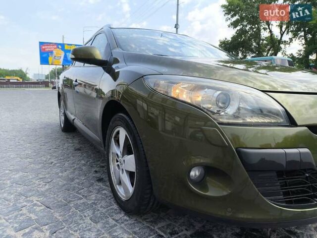 Зеленый Рено Меган, объемом двигателя 1.4 л и пробегом 335 тыс. км за 4800 $, фото 4 на Automoto.ua