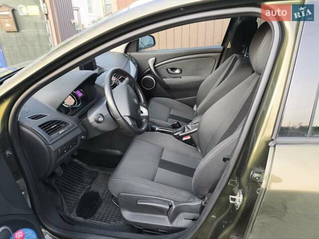 Зеленый Рено Меган, объемом двигателя 1.4 л и пробегом 335 тыс. км за 4800 $, фото 15 на Automoto.ua