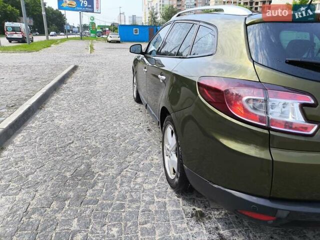 Зеленый Рено Меган, объемом двигателя 1.4 л и пробегом 335 тыс. км за 4800 $, фото 11 на Automoto.ua