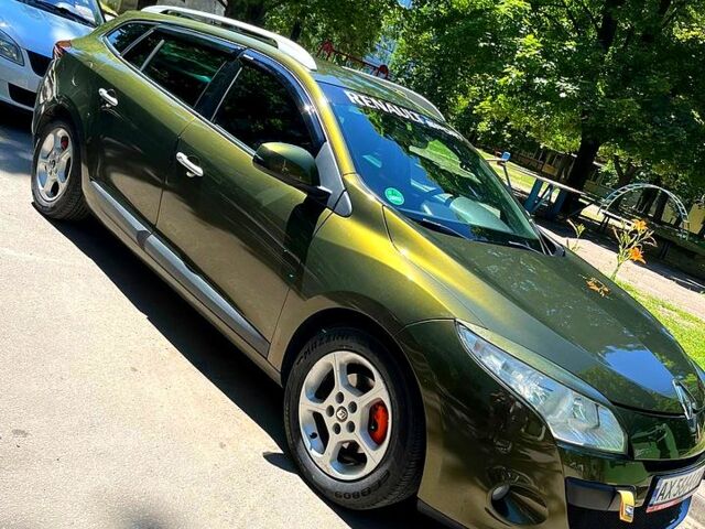 Рено Меган 2009 у Харкові на Automoto.ua Зелений Рено Меган, об'ємом двигуна 1.6 л та пробігом 185 тис. км за 7300 $, фото 2 на Automoto.ua