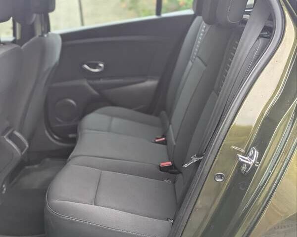 Зеленый Рено Меган, объемом двигателя 1.6 л и пробегом 168 тыс. км за 7300 $, фото 12 на Automoto.ua