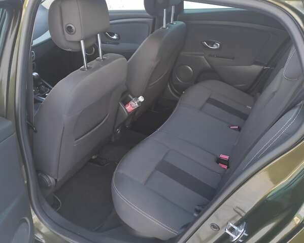 Зеленый Рено Меган, объемом двигателя 1.6 л и пробегом 236 тыс. км за 7300 $, фото 11 на Automoto.ua