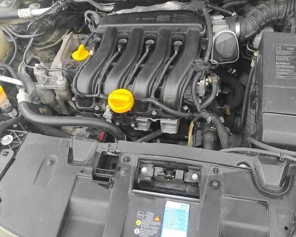 Зеленый Рено Меган, объемом двигателя 1.6 л и пробегом 236 тыс. км за 7300 $, фото 15 на Automoto.ua