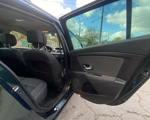 Зелений Рено Меган, об'ємом двигуна 1.6 л та пробігом 205 тис. км за 8700 $, фото 2 на Automoto.ua