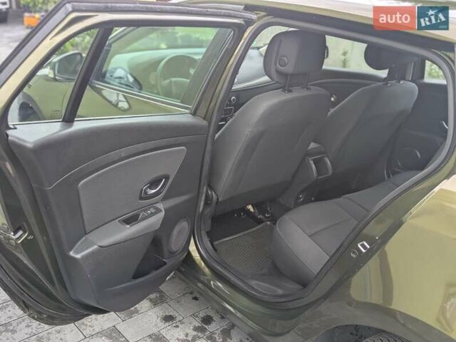 Зеленый Рено Меган, объемом двигателя 1.6 л и пробегом 168 тыс. км за 7300 $, фото 9 на Automoto.ua