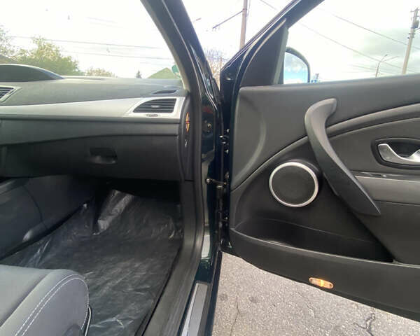 Зелений Рено Меган, об'ємом двигуна 1.6 л та пробігом 205 тис. км за 8700 $, фото 1 на Automoto.ua