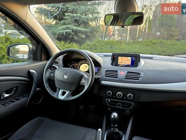 Зеленый Рено Меган, объемом двигателя 1.6 л и пробегом 173 тыс. км за 7400 $, фото 81 на Automoto.ua