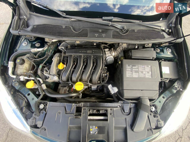 Зелений Рено Меган, об'ємом двигуна 1.6 л та пробігом 205 тис. км за 8700 $, фото 42 на Automoto.ua