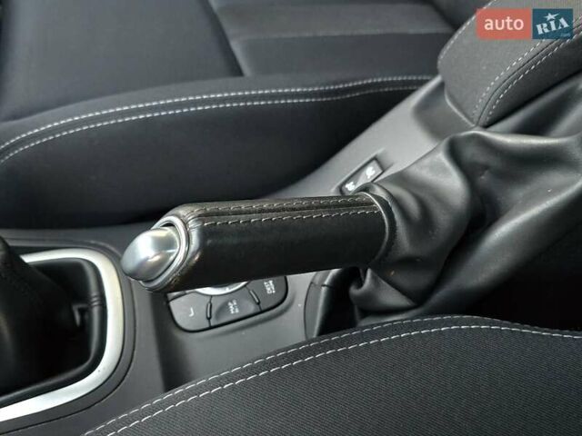 Зеленый Рено Меган, объемом двигателя 1.6 л и пробегом 173 тыс. км за 7400 $, фото 92 на Automoto.ua