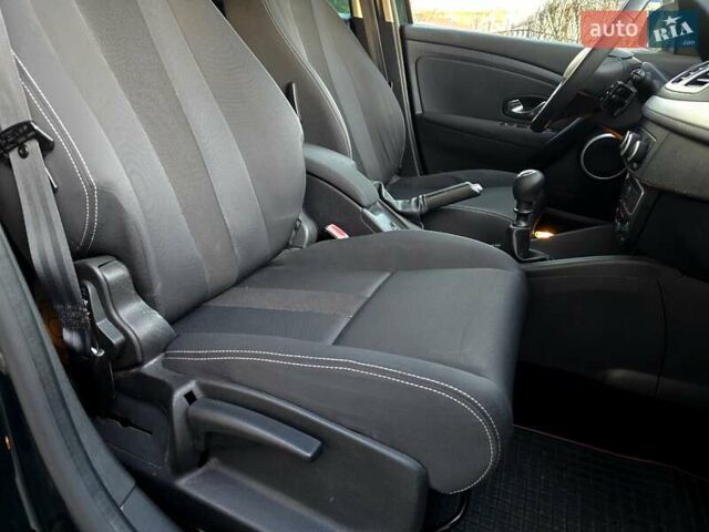 Зеленый Рено Меган, объемом двигателя 1.6 л и пробегом 173 тыс. км за 7400 $, фото 73 на Automoto.ua