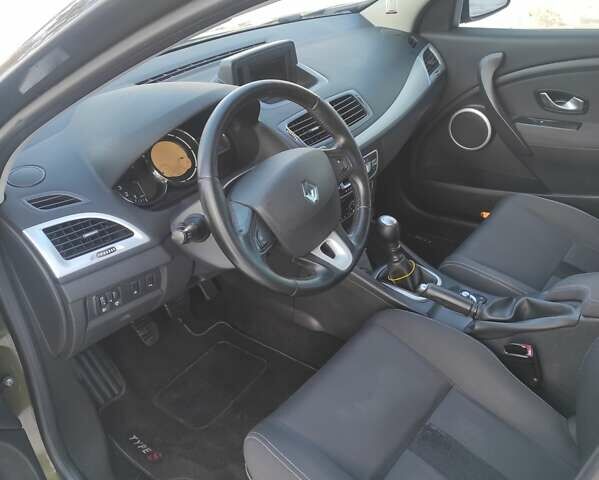 Зеленый Рено Меган, объемом двигателя 1.6 л и пробегом 236 тыс. км за 7300 $, фото 8 на Automoto.ua