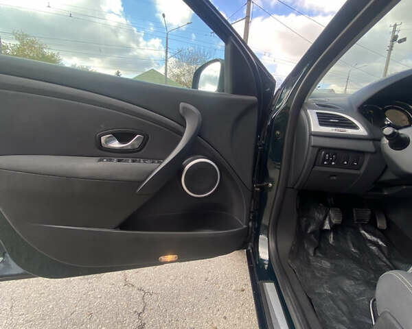 Зелений Рено Меган, об'ємом двигуна 1.6 л та пробігом 205 тис. км за 8700 $, фото 31 на Automoto.ua