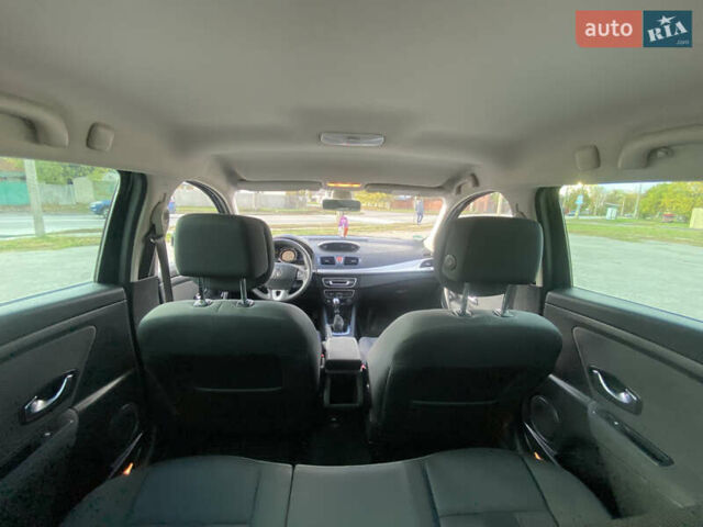 Зелений Рено Меган, об'ємом двигуна 1.6 л та пробігом 205 тис. км за 8700 $, фото 34 на Automoto.ua