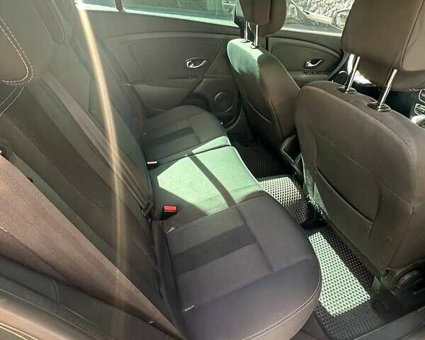 Зелений Рено Меган, об'ємом двигуна 1.5 л та пробігом 230 тис. км за 6500 $, фото 6 на Automoto.ua