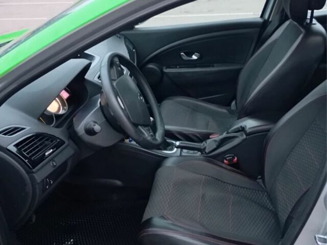 Зеленый Рено Меган, объемом двигателя 1.5 л и пробегом 300 тыс. км за 7000 $, фото 3 на Automoto.ua