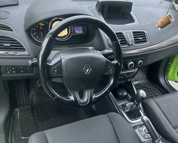 Зеленый Рено Меган, объемом двигателя 1.46 л и пробегом 313 тыс. км за 6500 $, фото 14 на Automoto.ua