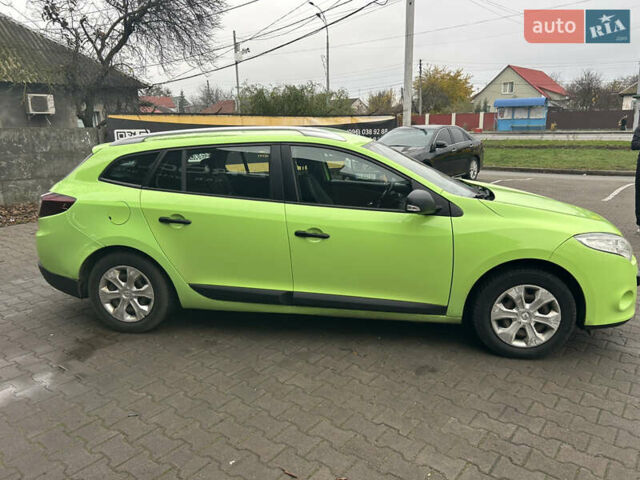 Зеленый Рено Меган, объемом двигателя 1.46 л и пробегом 313 тыс. км за 6500 $, фото 5 на Automoto.ua