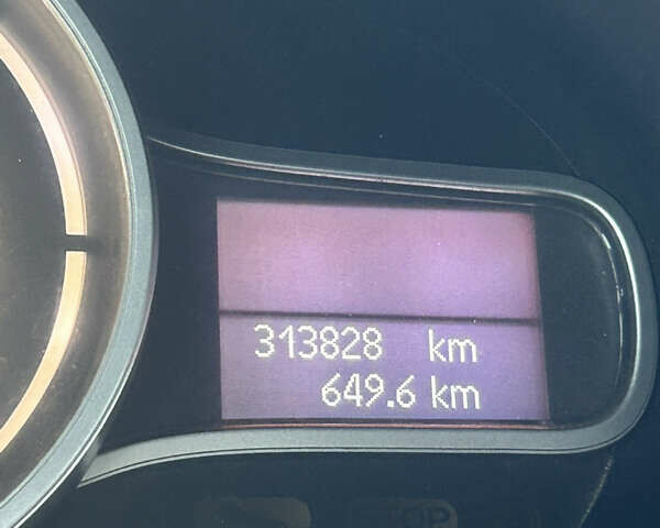 Зеленый Рено Меган, объемом двигателя 1.46 л и пробегом 313 тыс. км за 6500 $, фото 18 на Automoto.ua