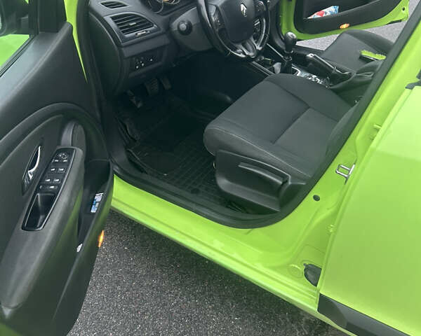 Зеленый Рено Меган, объемом двигателя 1.46 л и пробегом 313 тыс. км за 6500 $, фото 12 на Automoto.ua