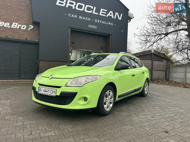 Зеленый Рено Меган, объемом двигателя 1.46 л и пробегом 313 тыс. км за 6500 $, фото 1 на Automoto.ua