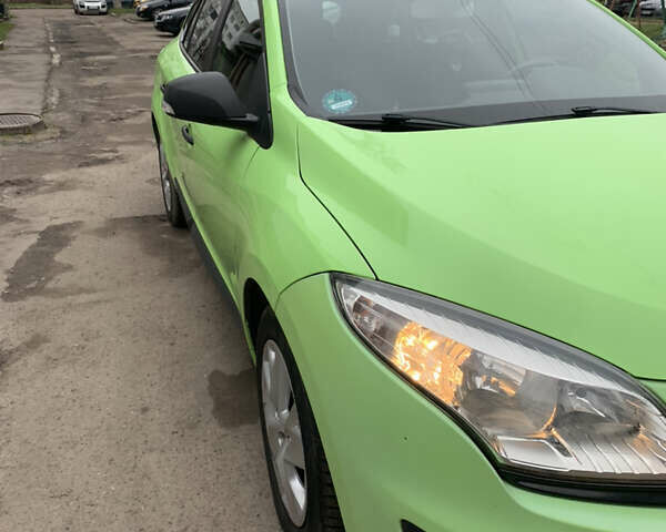 Зелений Рено Меган, об'ємом двигуна 1.46 л та пробігом 191 тис. км за 7900 $, фото 3 на Automoto.ua