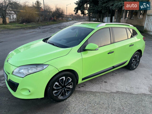 Зеленый Рено Меган, объемом двигателя 1.46 л и пробегом 380 тыс. км за 6100 $, фото 1 на Automoto.ua