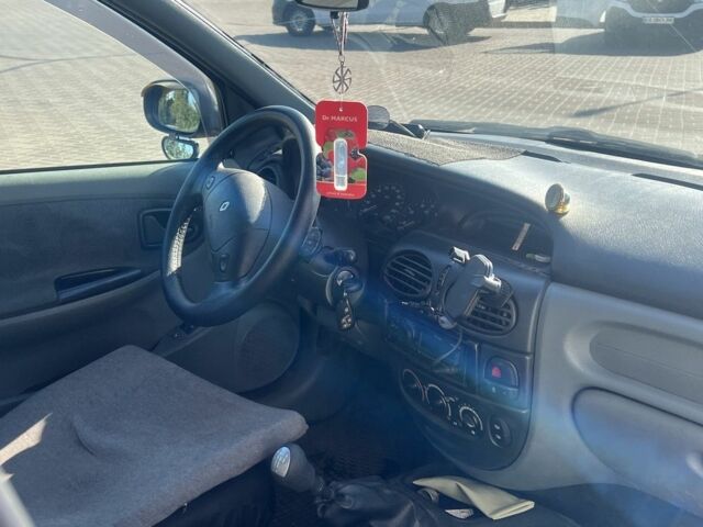 Зеленый Рено Меган, объемом двигателя 2 л и пробегом 250 тыс. км за 2100 $, фото 4 на Automoto.ua