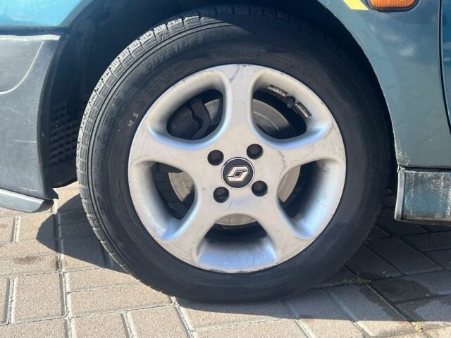 Зеленый Рено Меган, объемом двигателя 2 л и пробегом 250 тыс. км за 2100 $, фото 7 на Automoto.ua