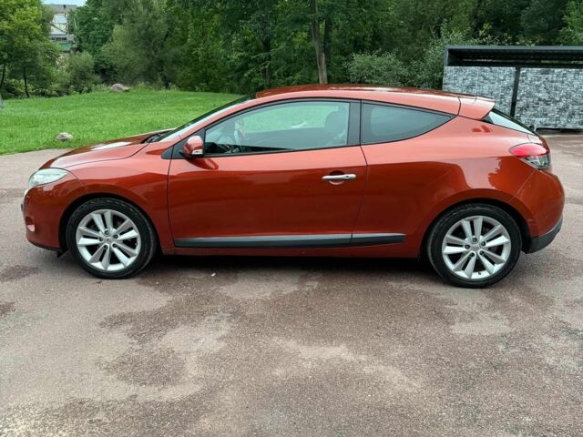 Оранжевый Рено Меган, объемом двигателя 2 л и пробегом 260 тыс. км за 7100 $, фото 6 на Automoto.ua