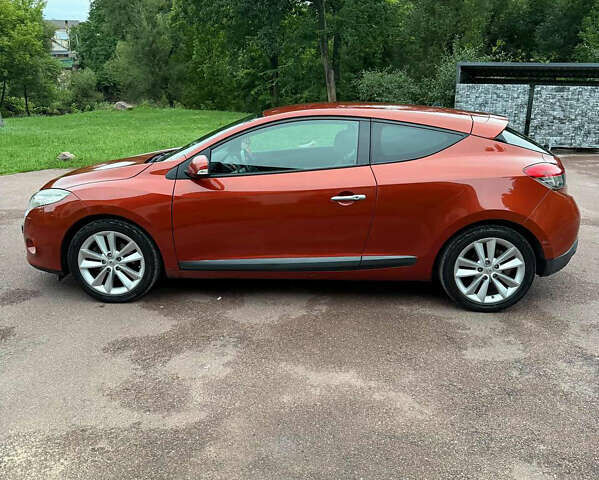 Оранжевый Рено Меган, объемом двигателя 2 л и пробегом 260 тыс. км за 7500 $, фото 10 на Automoto.ua